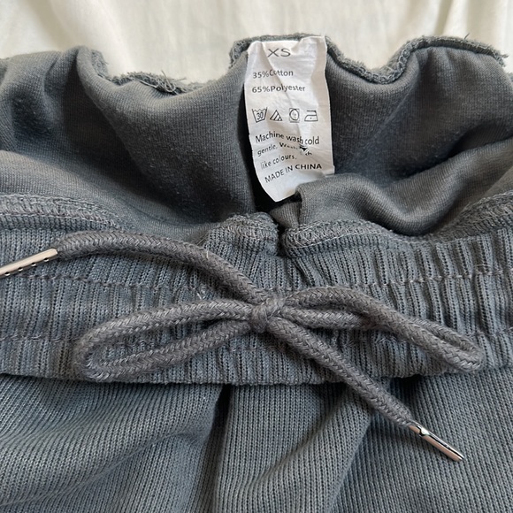 grey halara sweatpants - Picture 3 of 4